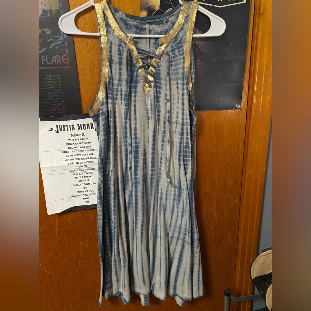 Women’s dress